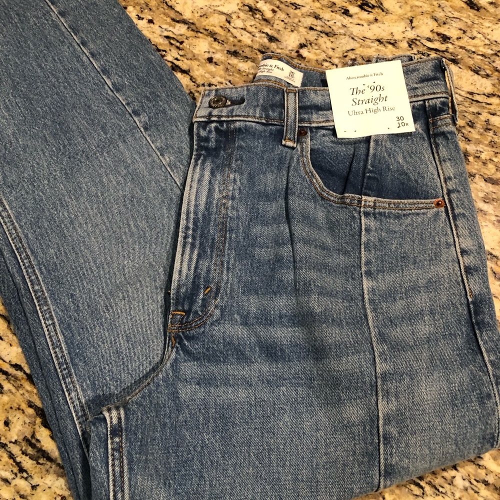 Abercrombie and Fitch The 90’s Straight Ultra High Rise Jeans